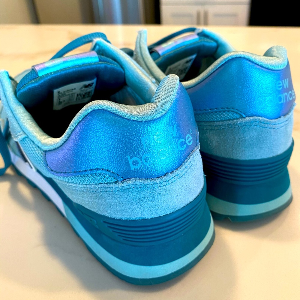 Retro Inspired New Balance 515. Beautiful Teal